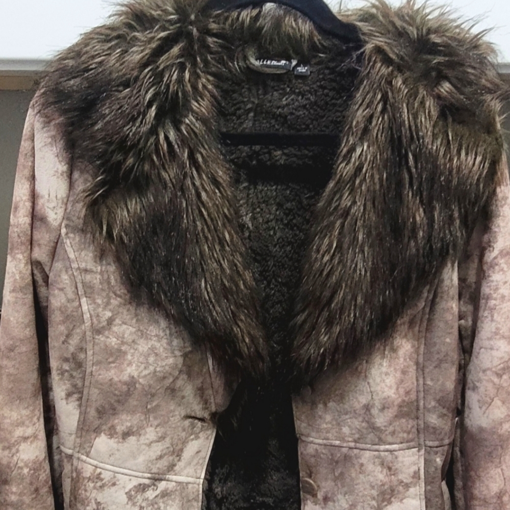Allen B. By Allen Schwartz jacket with feaux fur neck